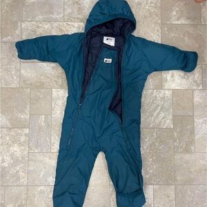 MEC bundle up bunting snowsuit 24 months EUC